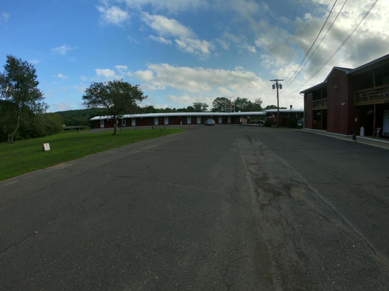 Copper Lantern Motor Lodge West Brookfield Exterior foto